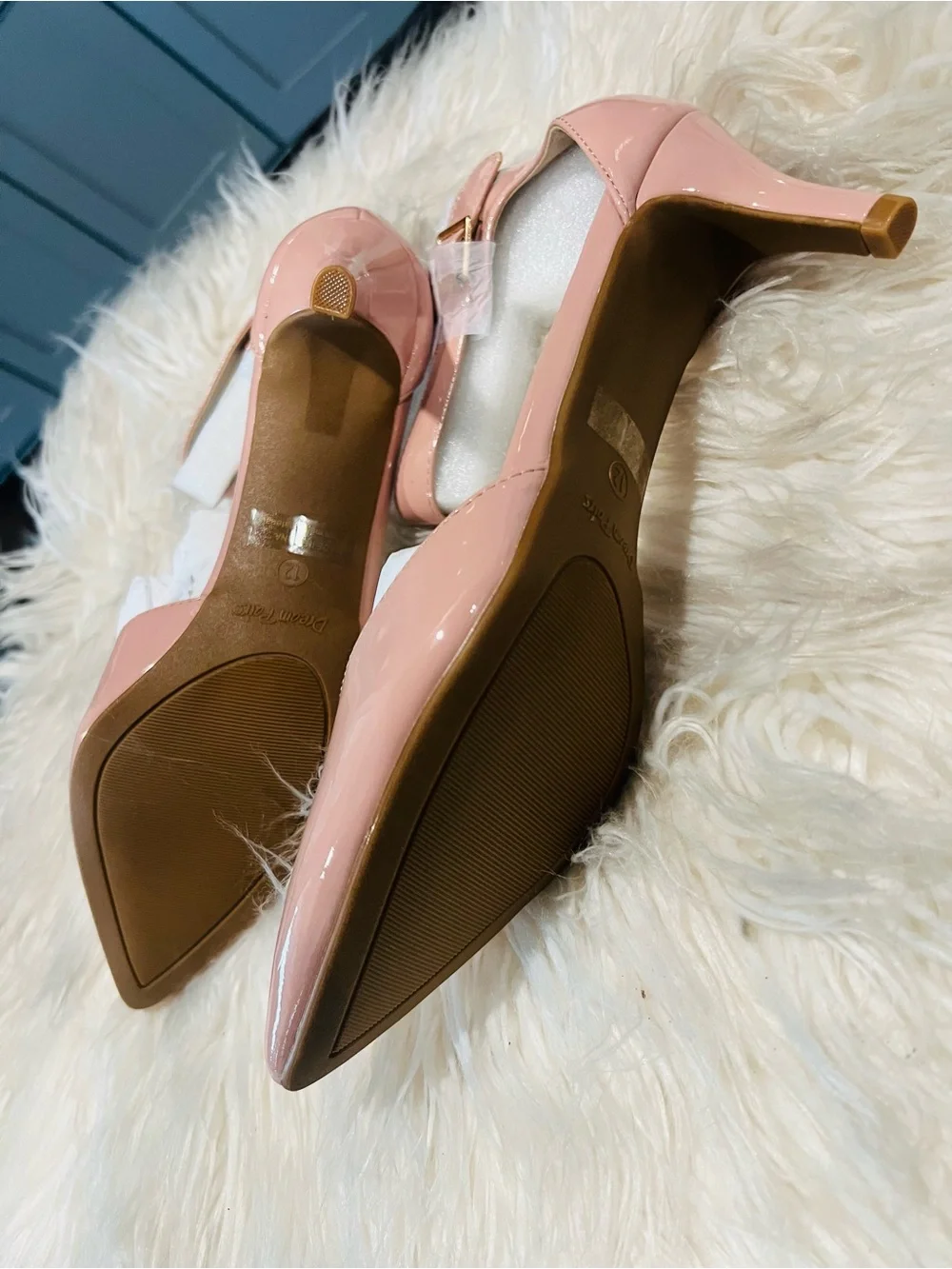 Dream Pairs sleek patent